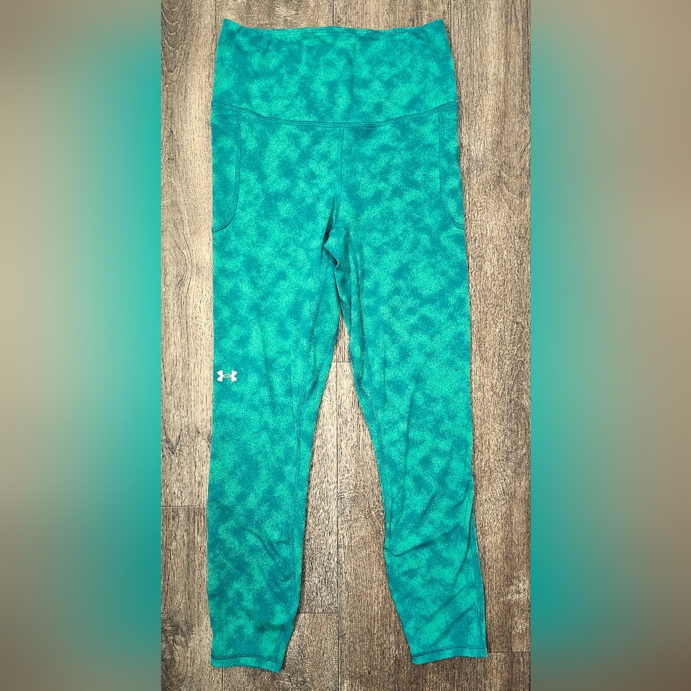 Women's High Rise Under Armour Leggings- Size Small
